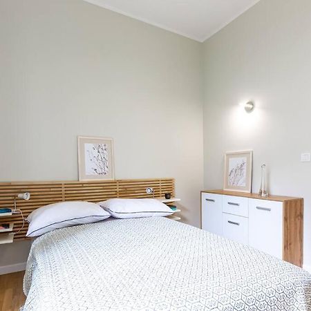 Bright And Cozy Apartment Near Park, With A Huge Terrace. Varsó Kültér fotó