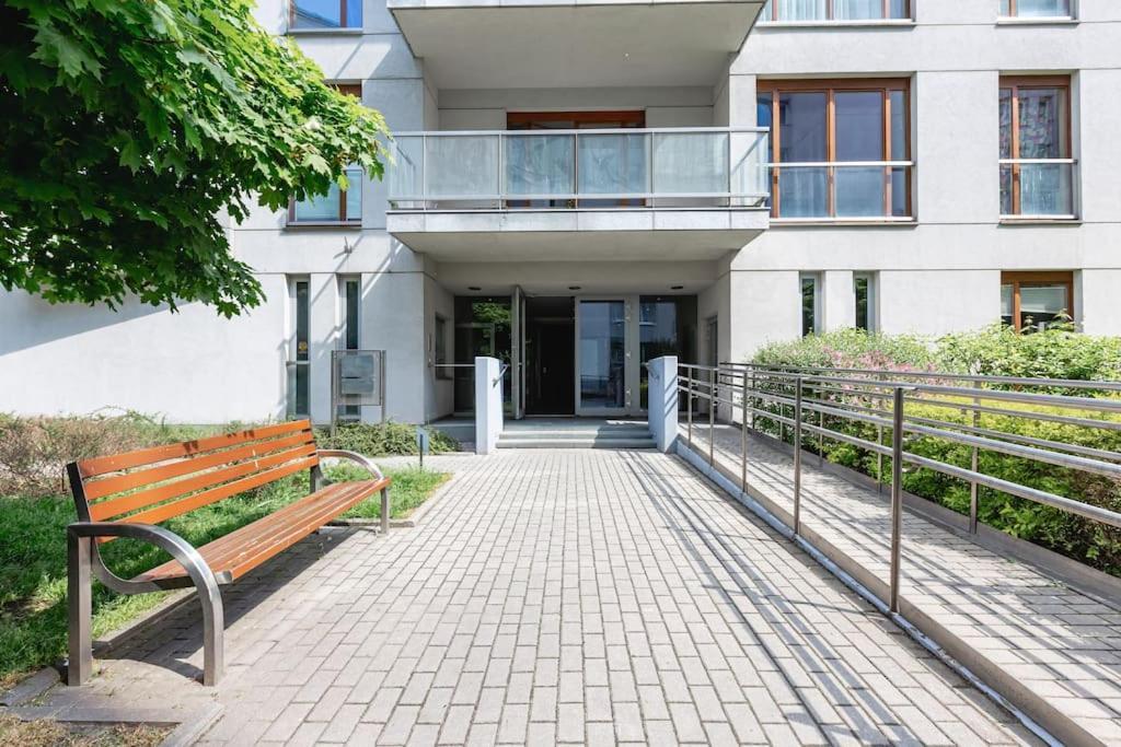 Bright And Cozy Apartment Near Park, With A Huge Terrace. Varsó Kültér fotó